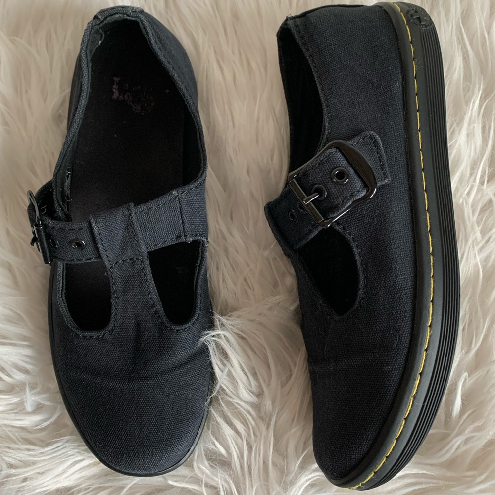 Women’s Dr Martens airwair